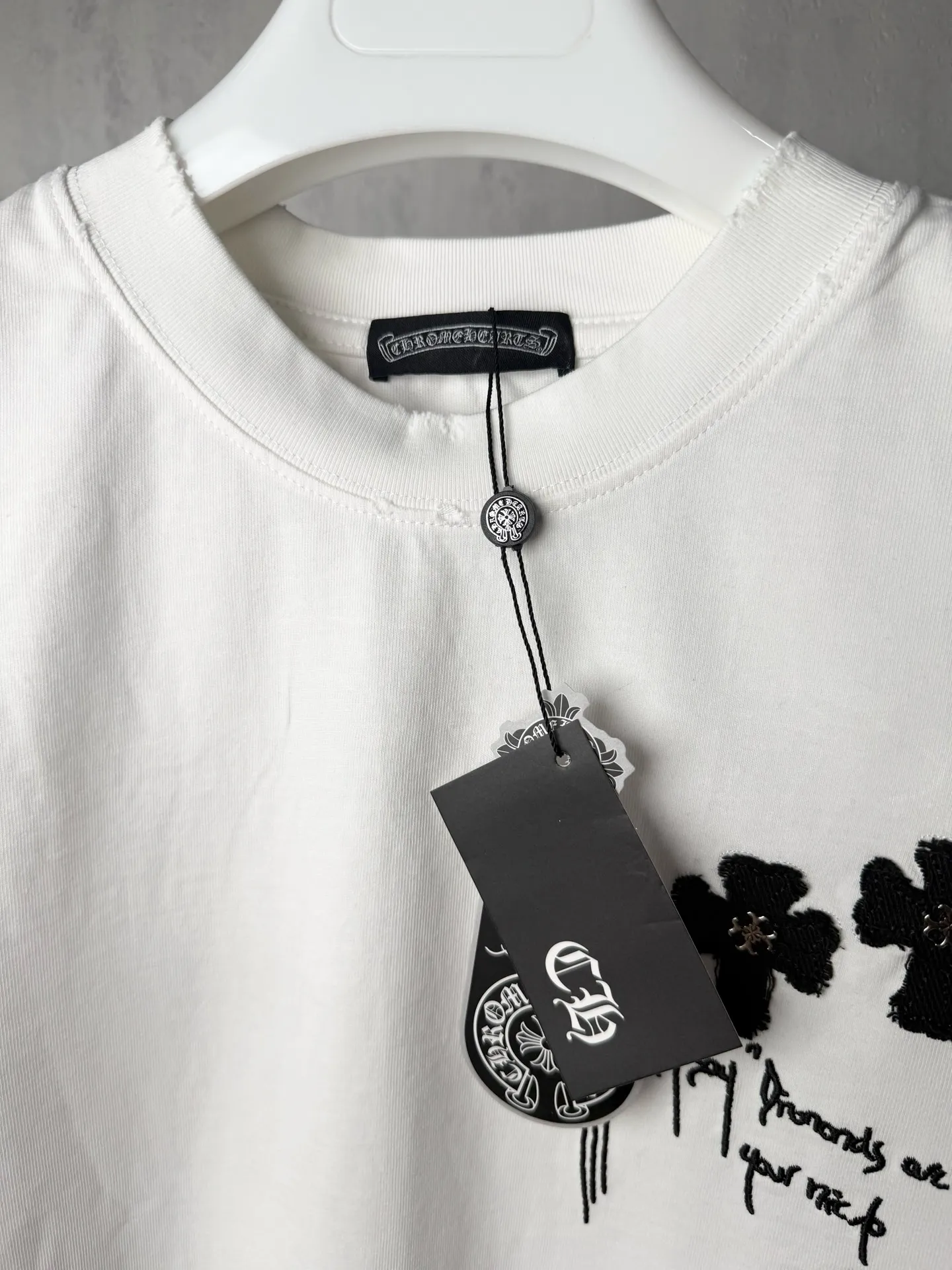 #0313 𝗖𝗵𝗿𝗼𝗺𝗲 𝗛𝗲𝗮𝗿𝘁𝘀/ 2026 New Arrival Original T 👑 ！ ！ ✟ ！ 👍 ✂️Quality , ！ 。 ： ➕100% 。Authentic ➕ ➕3D ➕ ： ！ ！ Authentic ！ Same Style ！ ：White Black Size：S-XL